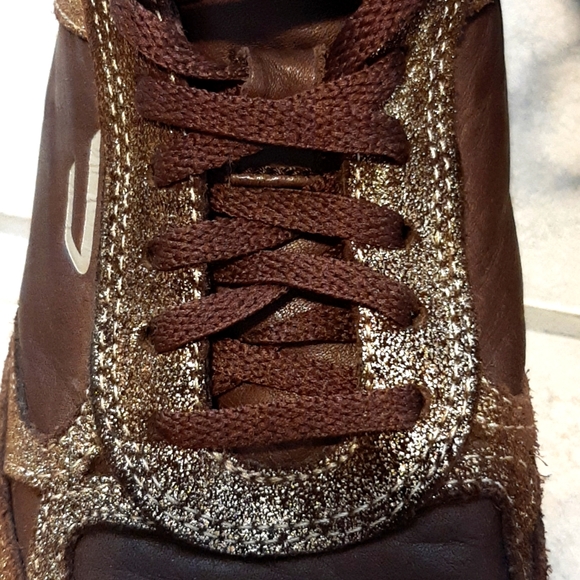 DIESEL Vintage Style Brown Leather Sneakers w Gold Trim - Women's 8-1/2 - Picture 12 of 12
